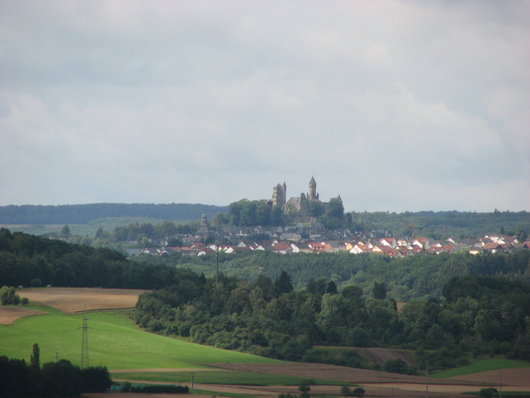 Braunfels mit Schloss