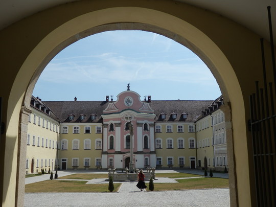 Metten: Klosterinnenhof