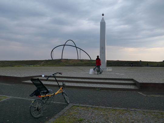 Obelisk und Horizontobservatorium